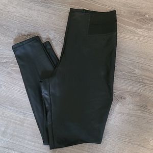 Simply Vera Wang faux leather leggings size L
